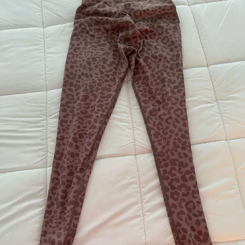 New Beyond Yoga Pink Leopard XS Legging